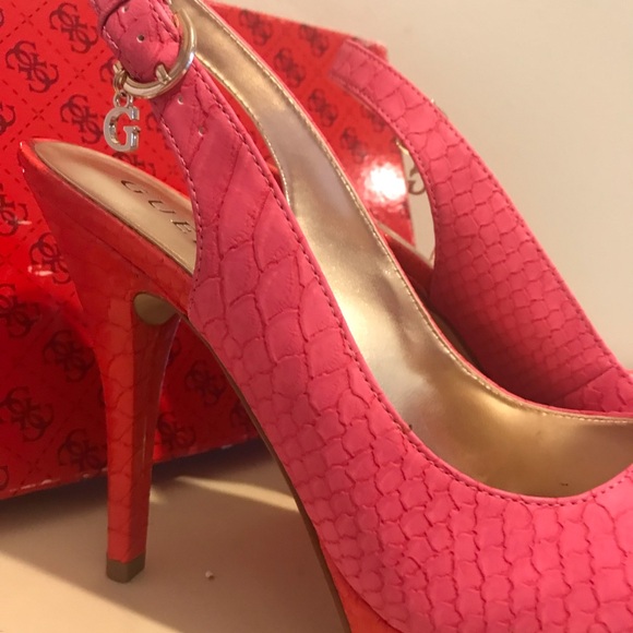 Woman’s Guess platforms pink/coral 8.5m - Picture 4 of 12